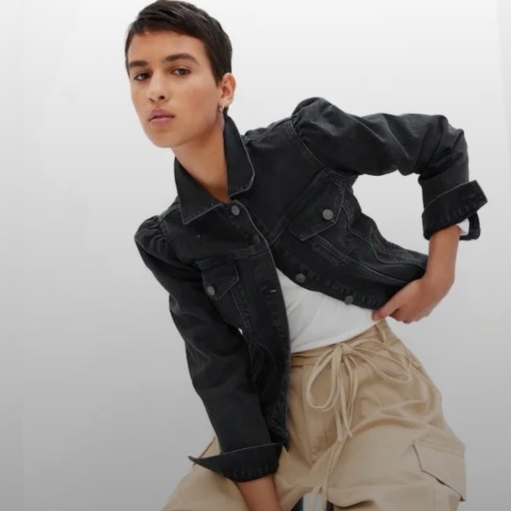 GAP Puff Sleeved Denim Jacket